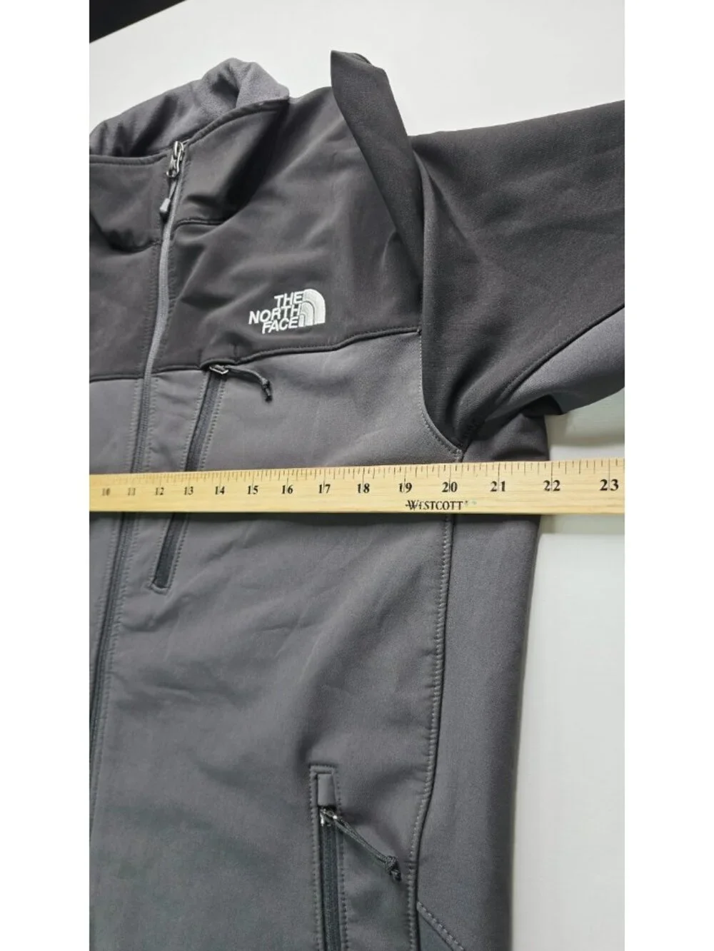 The North Face Mens Gray Softshell Jacket M Recycled Polyester